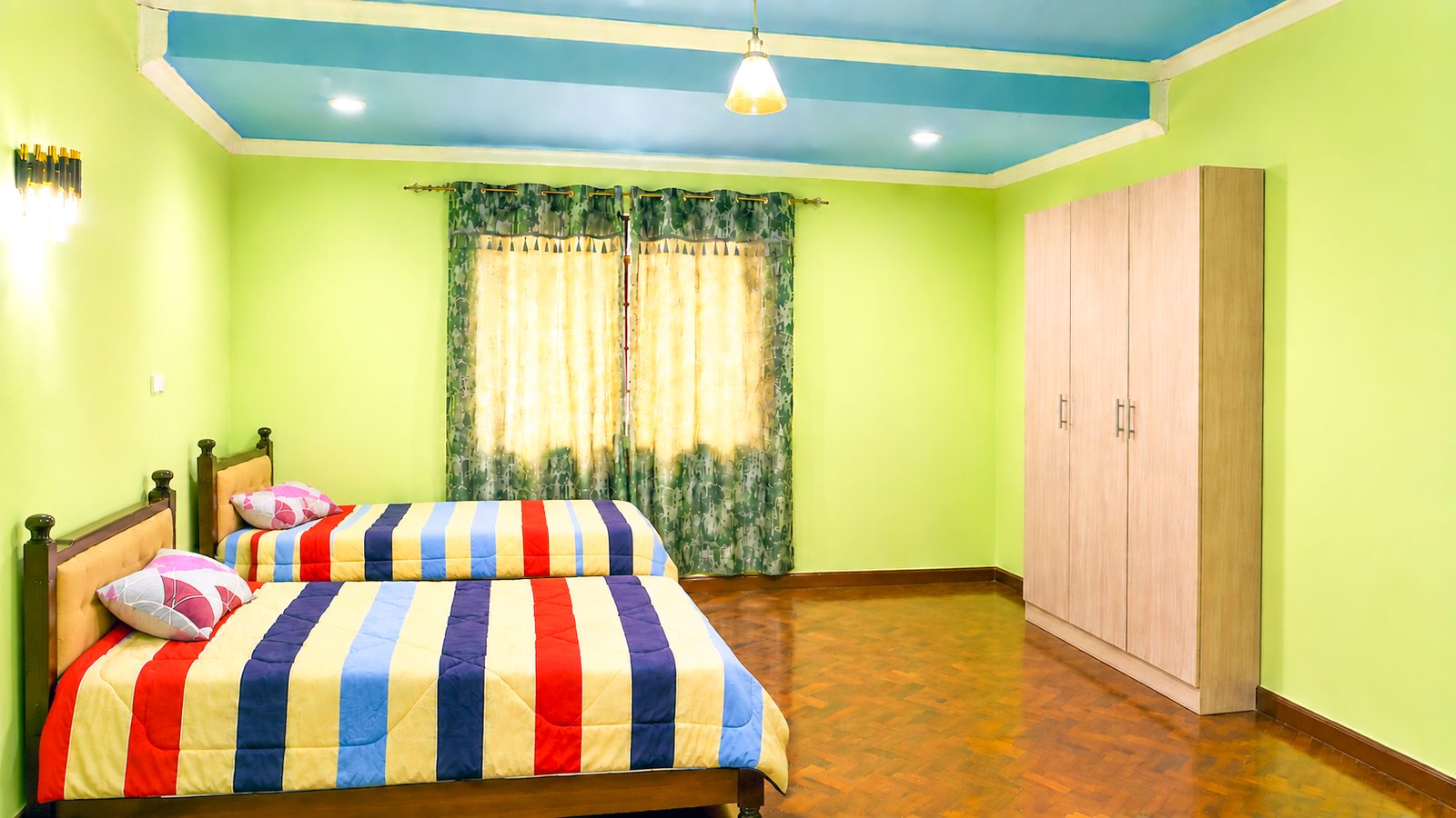 Ladies Rooms
